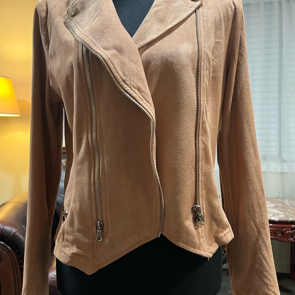 Chic Tan Leather Jacket with Asymmetric Zipper